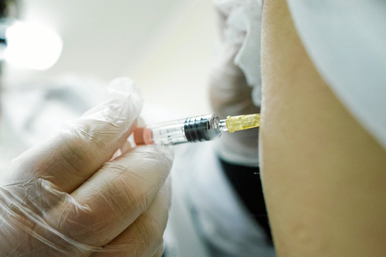 W Niemczech już dokonano pierwszych szczepień przeciw COVID-19. Pierwszą zaszczepioną w RFN osobą była 101-letnia Edith Kwiozalla.