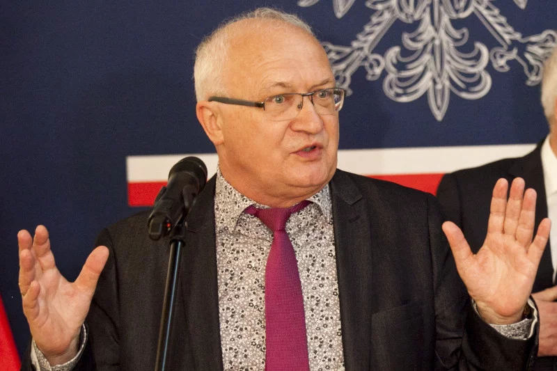 Prof. Krzysztof Simon nie szczędzi krytyki pod adresem rządu.