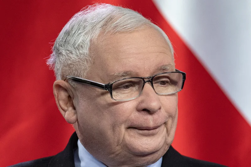 Partia Kaczyńskiego wygrywa w najnowszym sondażu.