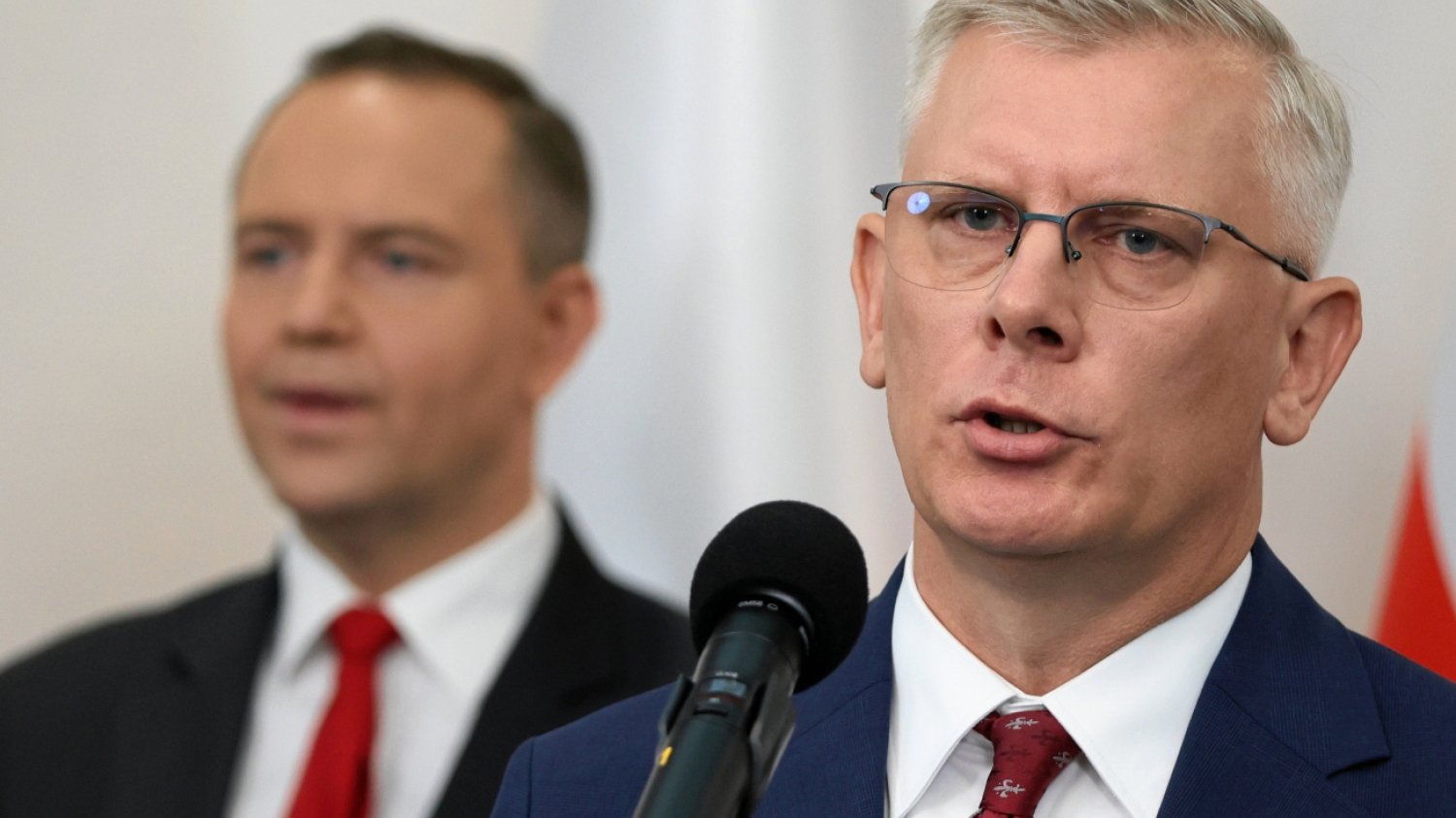 Sławomir Cenckiewicz idzie na wojnę z rządem.