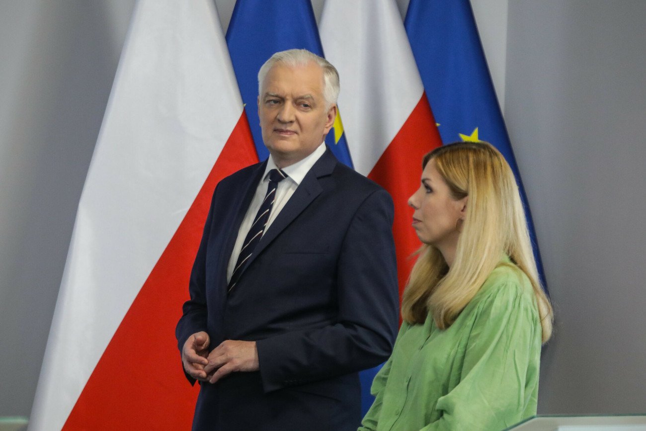 Minister rozwoju, pracy i technologii Jarosław Gowin i podsekretarz stanu Ministerstwa Rozwoju, Pracy i Technologii Anna Kornecka.