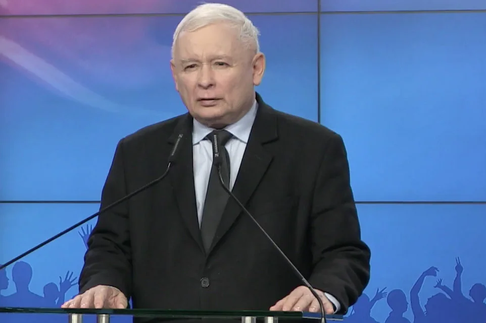 Jarosław Kaczyński wzywając do głosowania na PiS mówił o czterogłowym obozie.