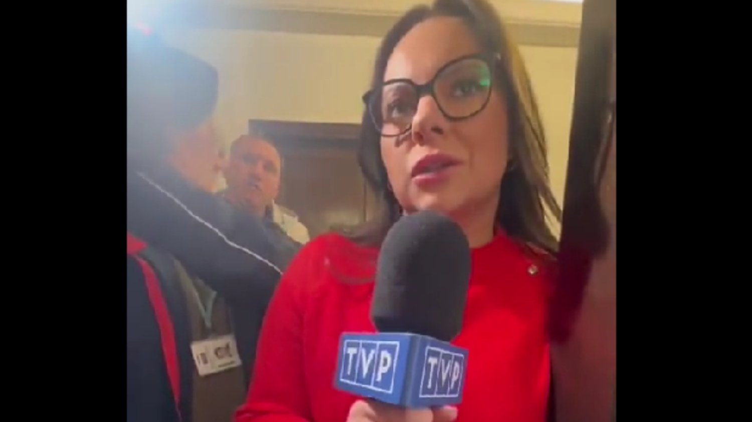 Starcie między Tomczykiem i pracownicą TVP. Zaczął nagrywać reporterkę.