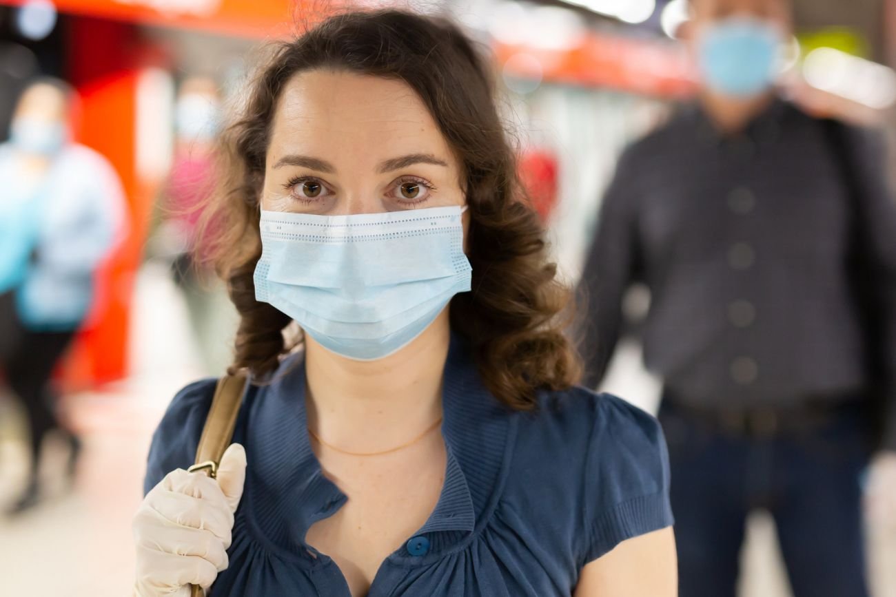 Nowe obostrzenia. Od dziś obowiązują nowe zalecenia ws. maseczek i certyfikatów szczepień.