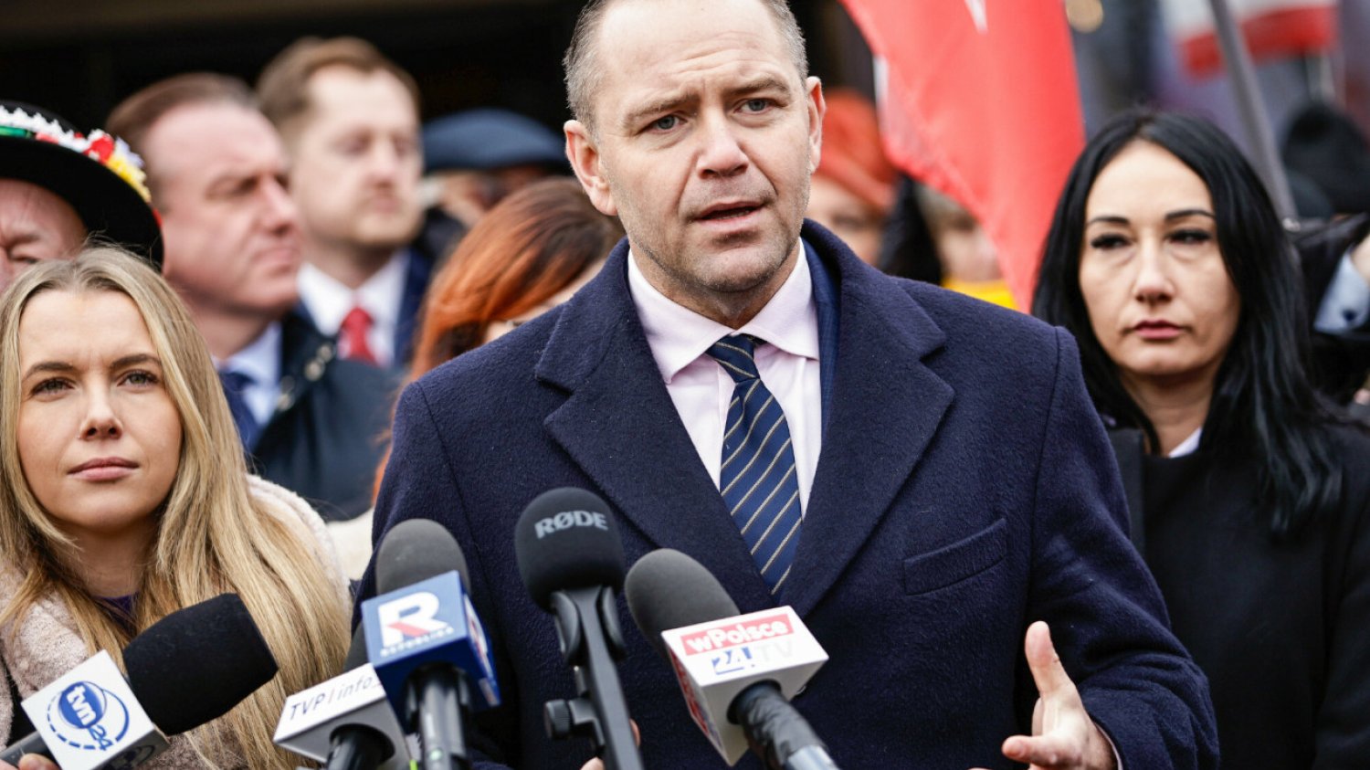 Nawrocki nie porywa nawet żelaznego elektoratu PiS. Czy to już alarm? "To się nie uda" Nawrocki w sondażach daleko za Trzaskowskim. Zapytał co mówią o tym w PiS