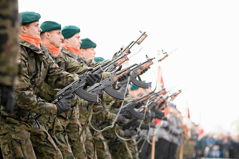 Ukraińcy proszą Polskę o dostawy broni do walki z wrogiem inspirowanym przez Rosję.