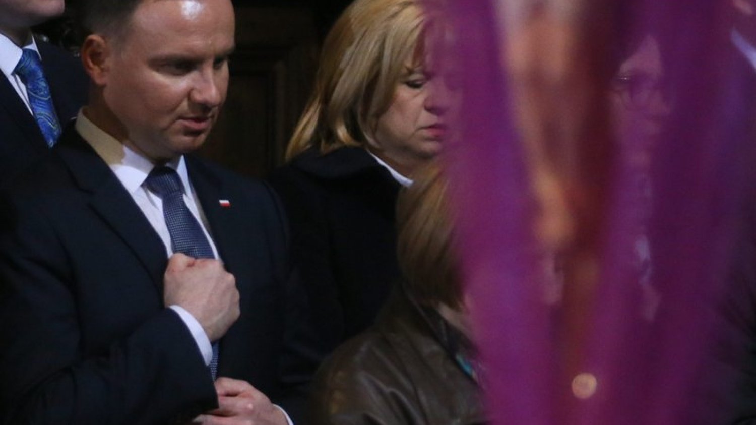 Prezydent Andrzej Duda lubi wypominać grzechy i bić w pierś, zwłaszcza cudzą. Internauci mu przypominają, nie tylko wnuków, ubeków w szeregach PiS.