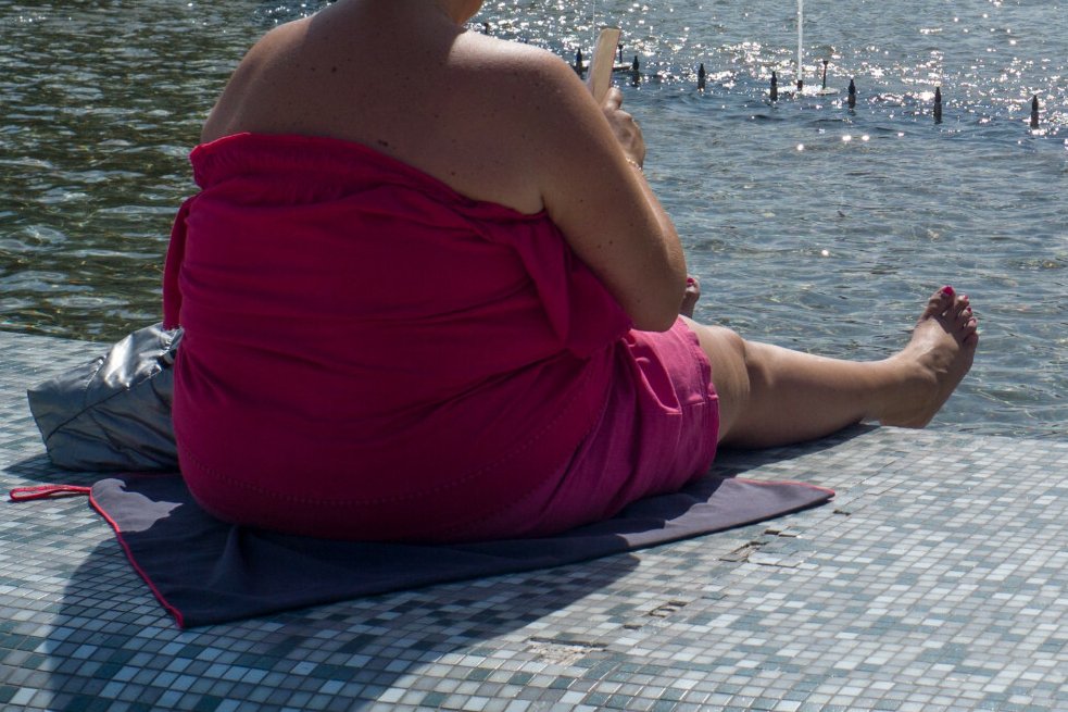 Nastolatka z Walii zmarła przez otyłość. Sąd skazał rodziców za zaniedbanie