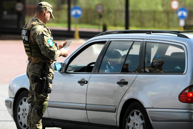 Straż Graniczna ujawnia coraz więcej "lewych" dokumentów