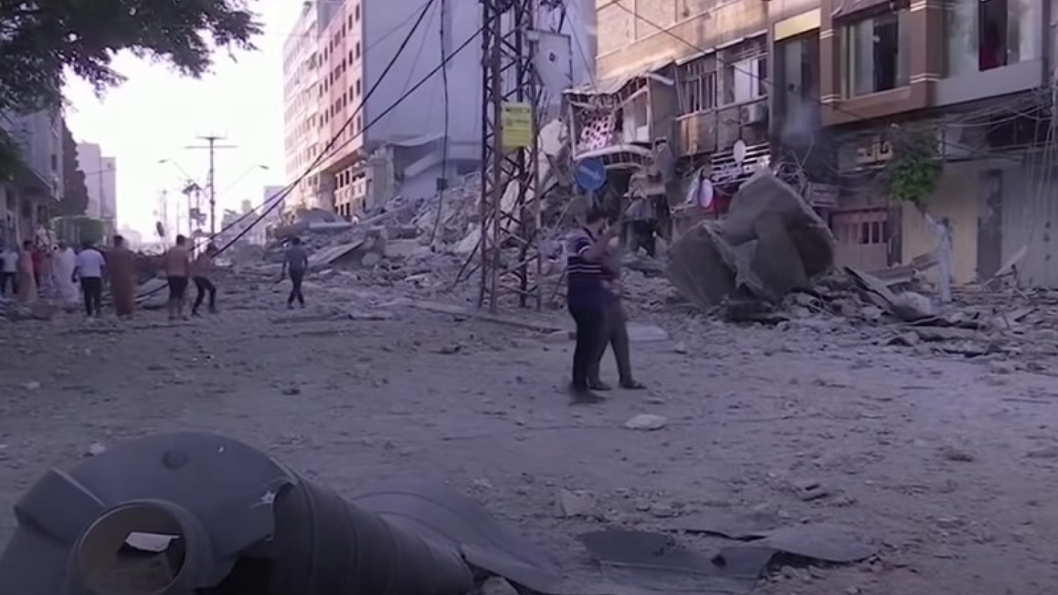 Izrael wzmocnił naloty i ostrzał artyleryjski Strefy Gazy. Jak żyje się w tym miejscu?