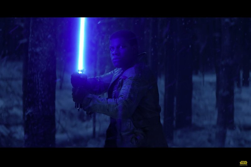 Najnowsze "Gwiezdne Wojny" ponoć bardzo podobałī się George'owi Lucasowi – to chyba najlepsza rekomendacja.