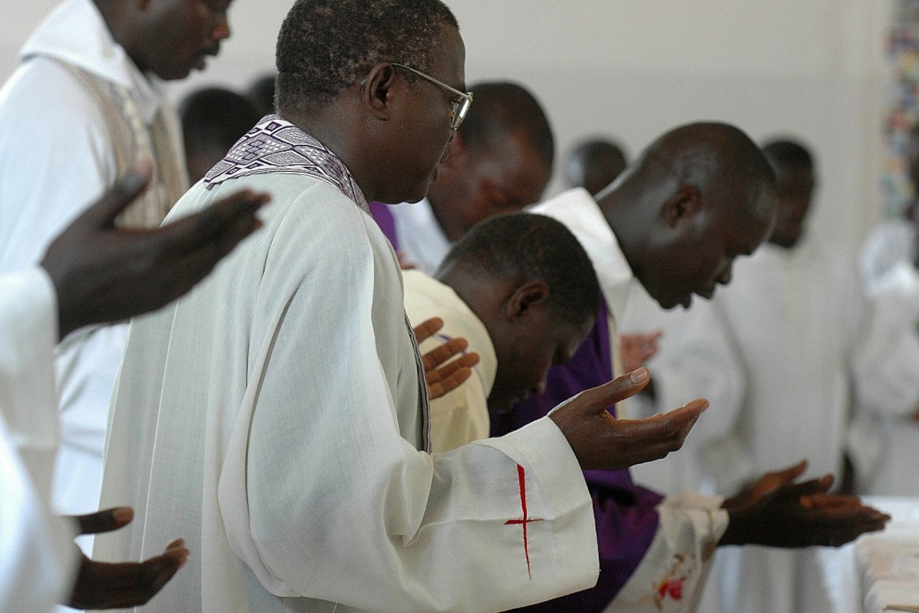 Wielu księży z afrykańskich państw pracuje w Europie. (zdjęcie ilustracyjne)