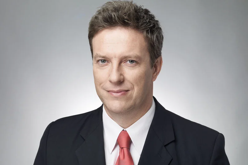 Polska drugim Singapurem? Były ambasador Waldemar Dubaniowski, że naukę musimy przekierować na dziedziny ścisłe