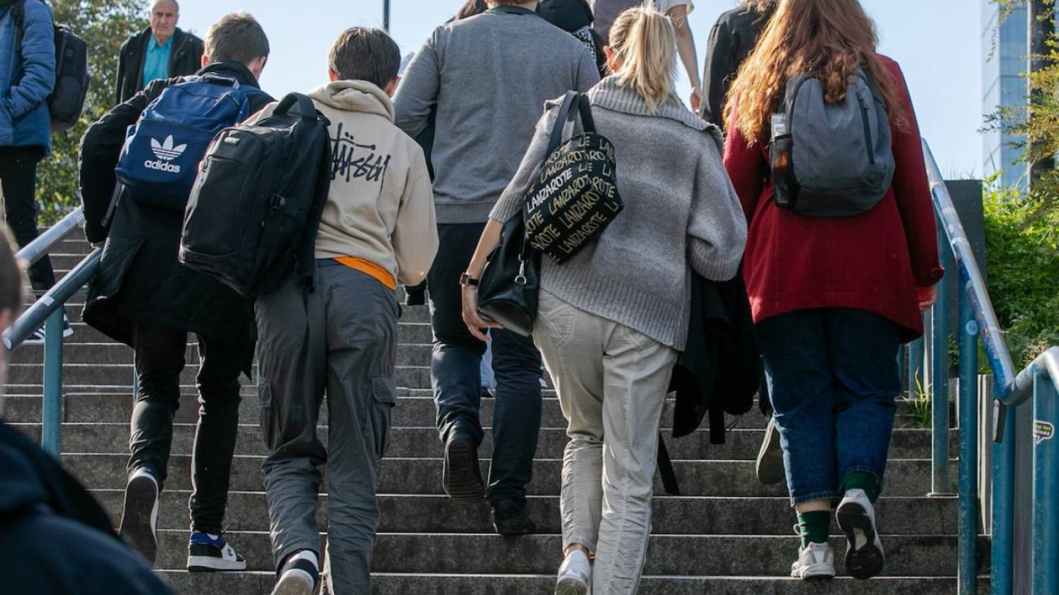 Pokolenie Z i średnia pensja w Polsce. Zaskakujące reakcje na nową kwotę