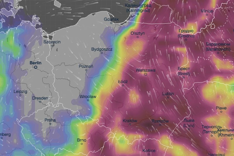 Ekstremalnie silne burze mogą wystąpić w Polsce – ostrzegają Polscy Łowcy Burz.