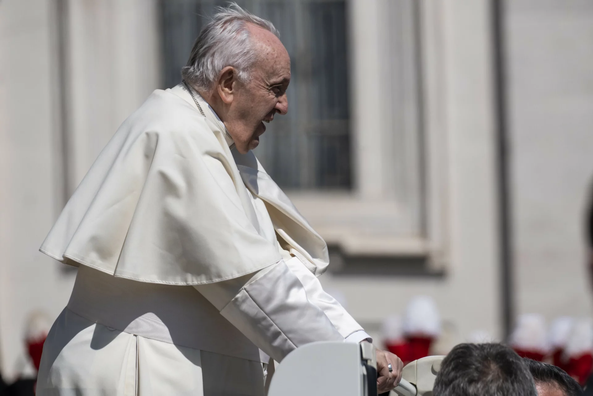 Kardynał Angelo Becciu potajemnie nagrał rozmowę z papieżem Franciszkiem.