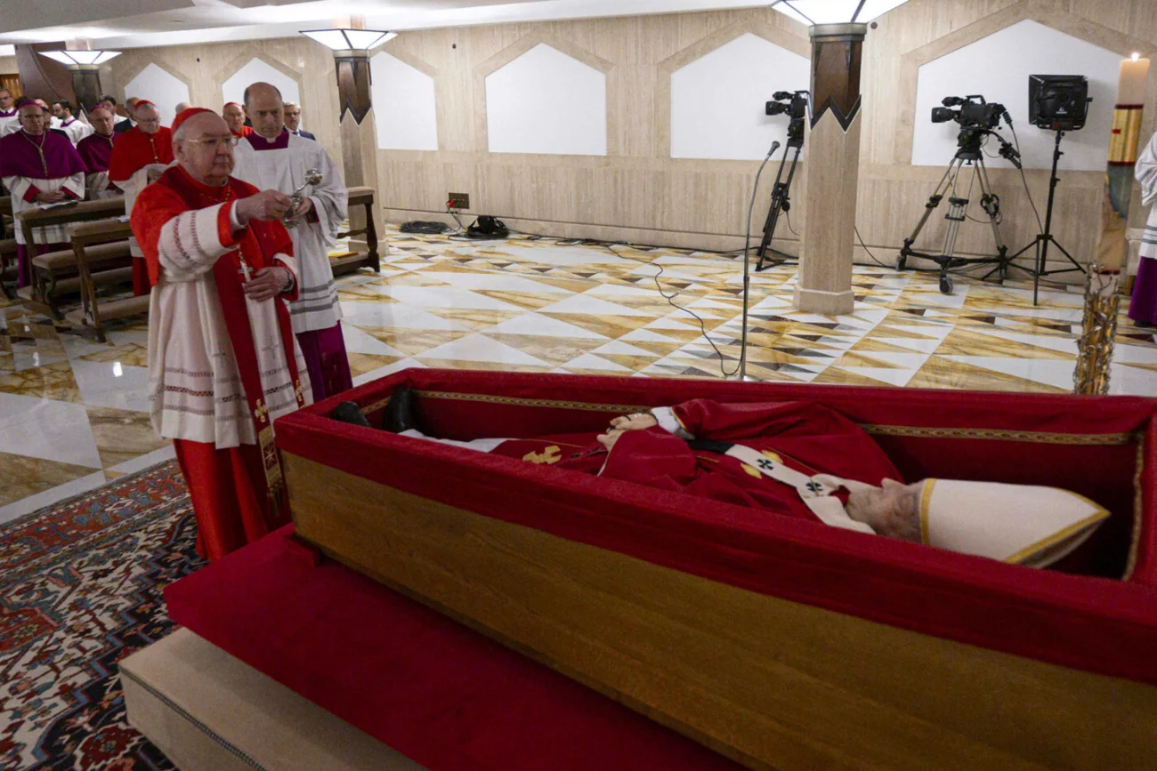 Przeniesienie trumny papieża Franciszka. Watykan podał szczegóły.