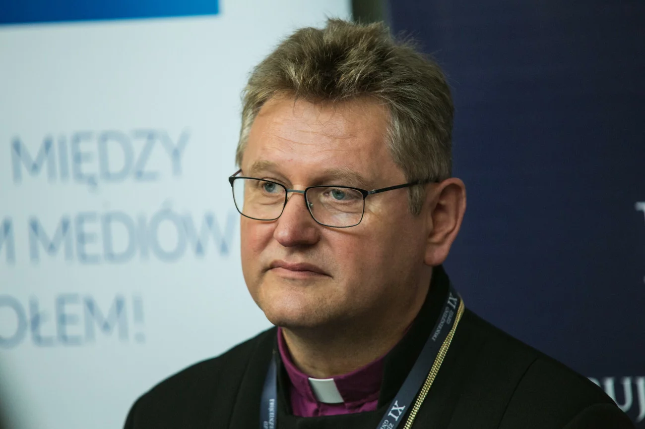 Luterański biskup Jerzy Samiec: – W ogóle należy pomagać ludziom. Jeżeli ktoś ma na ustach wiarę w Chrystusa, to nie ma innego wyjścia.