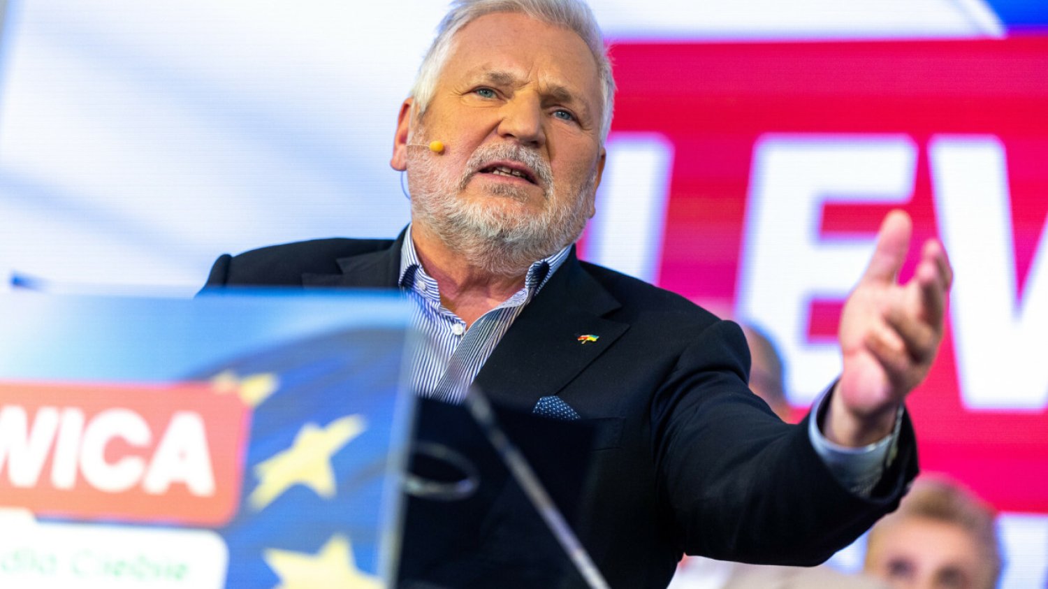 Kwaśniewski nagle dostał pytanie o... alkohol. Były prezydent wbił szpilę Millerowi Aleksander Kwaśniewski