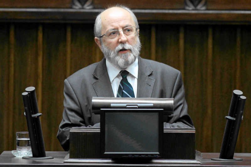 Jacek Świat przekonuje, że publikacja stenogramów z kokpitu tupolewa to prowokacja.