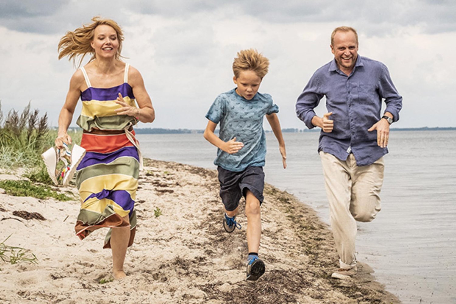 Maksymilian Balcerowski jako Filip Turski w filmie "Całe szczęście".