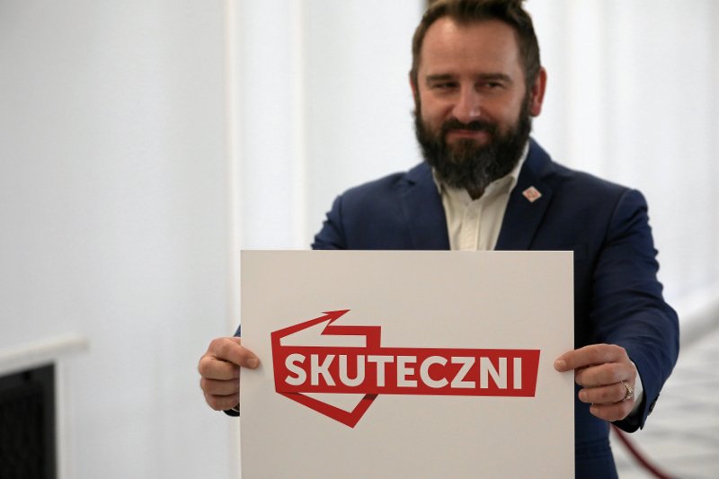 Piotr Liroy-Marzec ma swój komitet Skuteczni. Ma też sporo problemów.