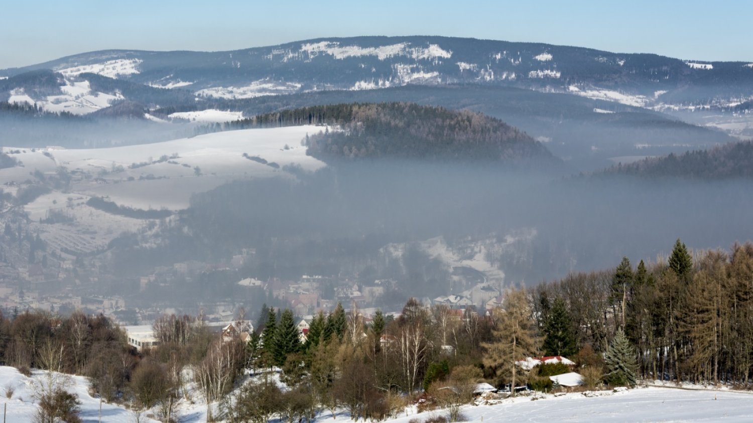 Gdzie smog występuje w największym natężeniu? Odpowiedź przynosi najnowszy ranking najbardziej zanieczyszczonych miast w Polsce, przygotowany przez Polski Alarm Smogowy na podstawie danych Głównego Inspektoratu Ochrony Środowiska