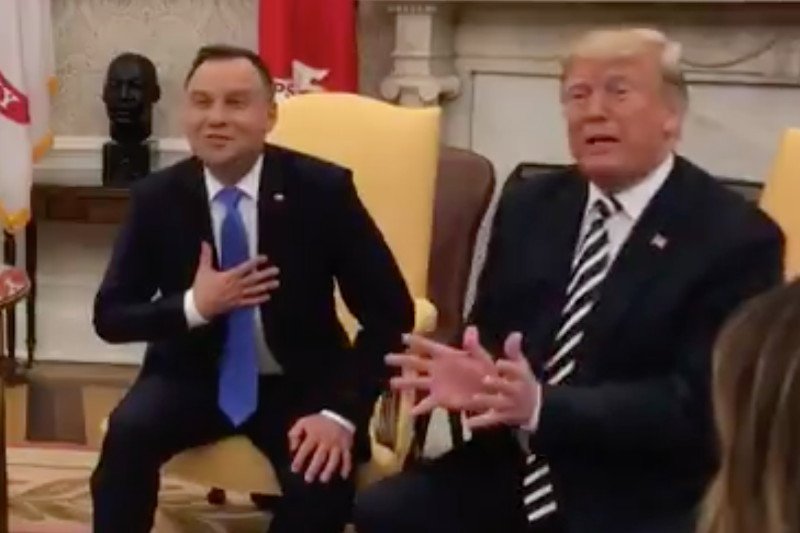 Donald Trump dużo mówił, Andrzej Duda mu się jedynie "wcinał".