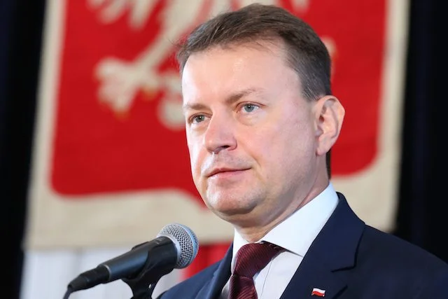 Mariusz Błaszczak obarcza winą za ataki na Polaków imigrantów z Bliskiego Wschodu.