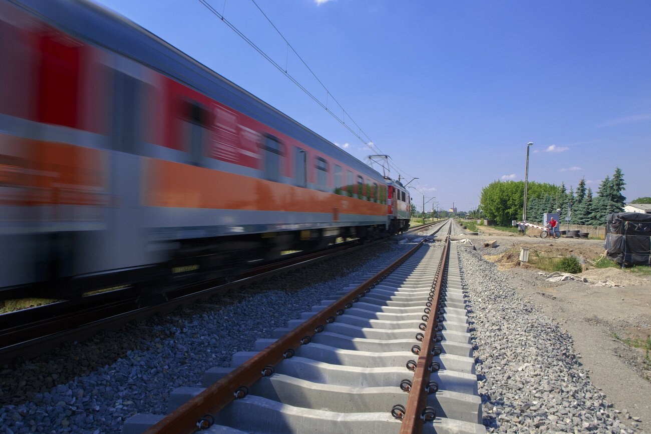 W Poznaniu mężczyzna zginął pod kołami pociągu.