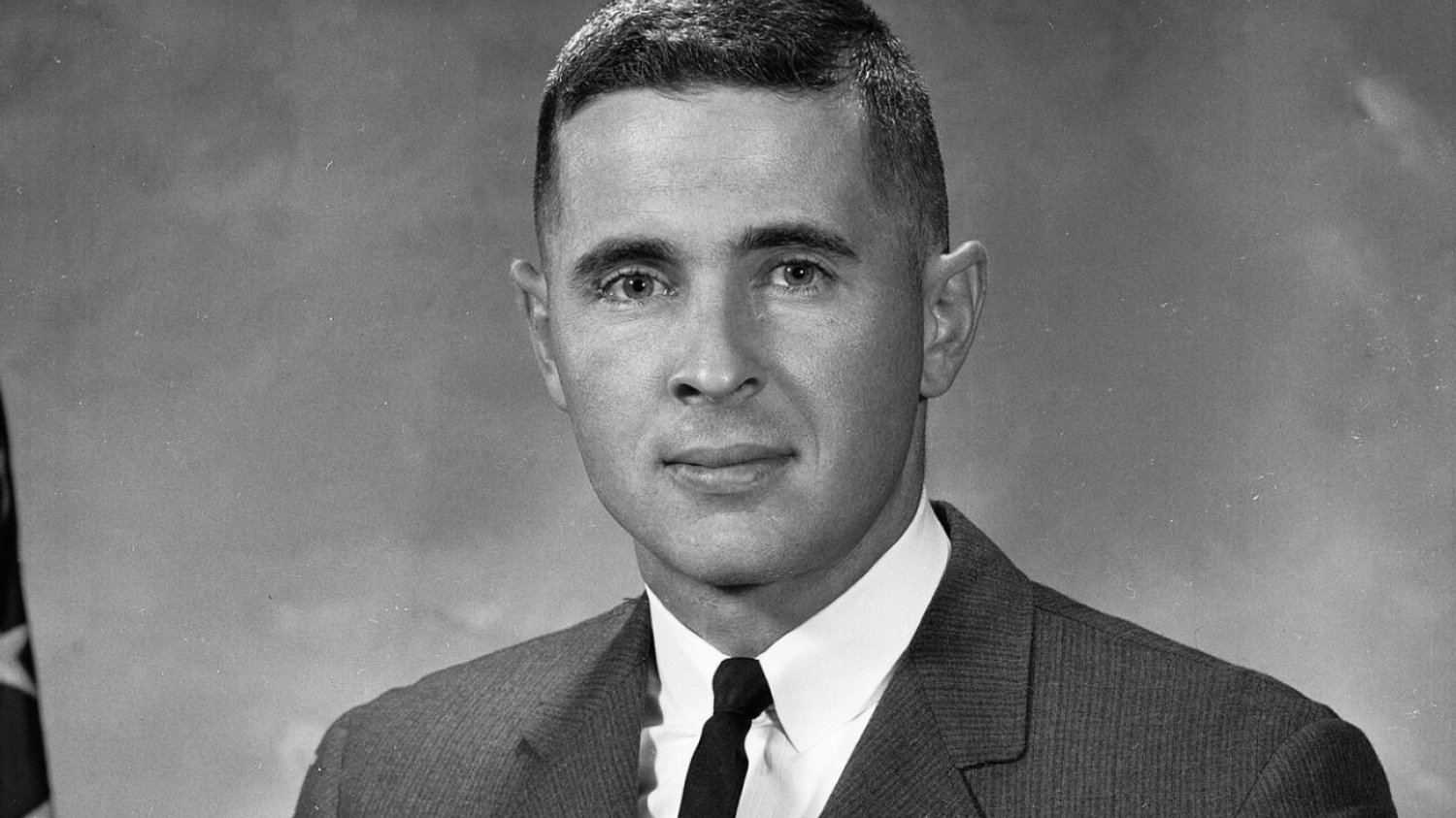Nie żyje William Anders, uczestnik misji Apollo 8, który wykonał słynne zdjęcie "wschodu Ziemi". Nie żyje William Anders, uczestnik misji Apollo 8, który wykonał słynne zdjęcie "wschodu Ziemi".