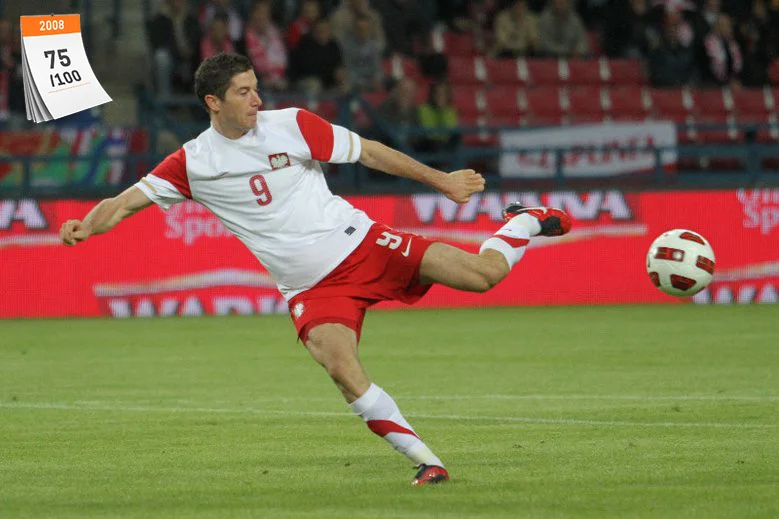 Robert Lewandowski to najbardziej rozpoznawalny piłkarz z Polski. Obecny kapitan biało-czerwonych nosi miano najlepszego strzelca w historii reprezentacji Polski oraz Bundesligi