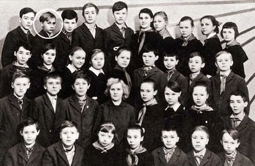 11-letni Władimir Putin na zdjęciu szkolnym 11-letni Władimir Putin na zdjęciu szkolnym