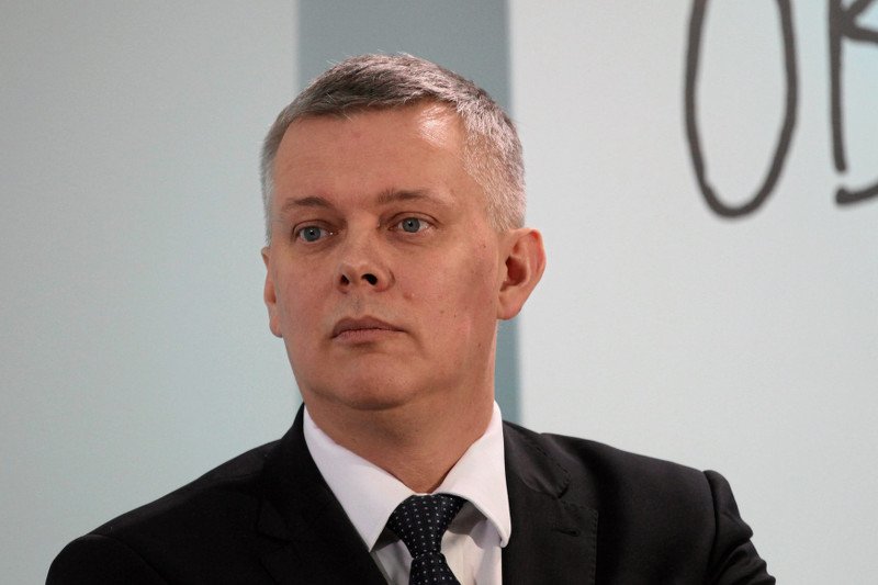 Tomasz Siemoniak ocenia, że afera z przetargiem na Caracale może politycznie pogrążyć Macierewicza