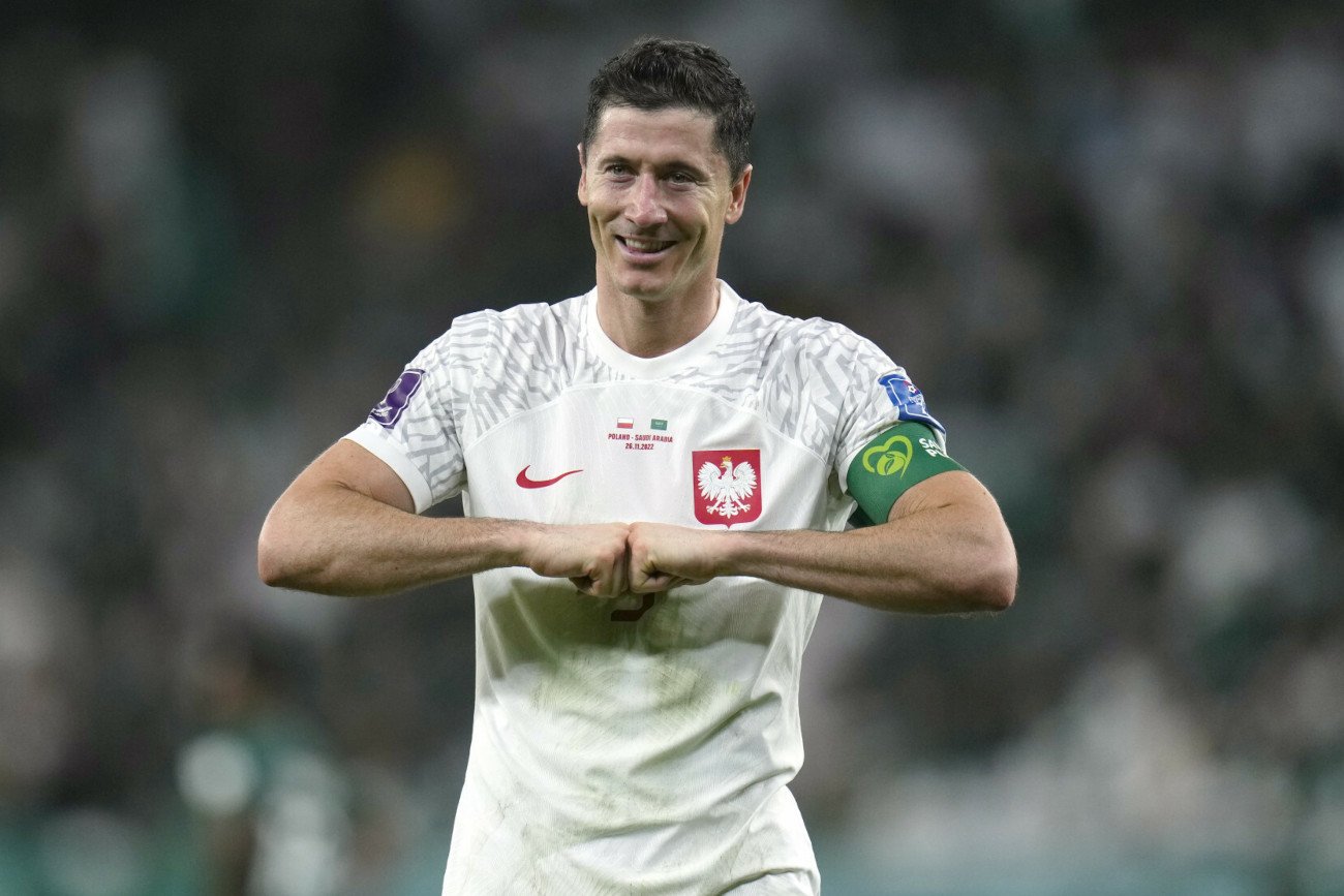 Robert Lewandowski będzie najprawdopodobniej najszczelniej krytym Polakiem przez argentyńską defensywę.