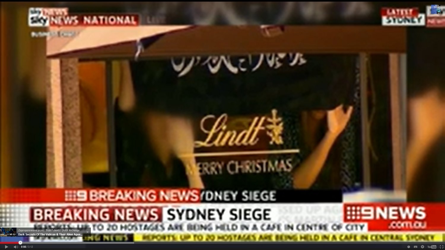 Flaga widoczna z restauracji LINDT koło opery w Sydnej