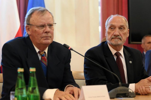 Po słynnym wywiadzie dla DGP, w którym przyznał się do "wykończenia caracali" Wacław Berczyński znika z kolejnych państwowych stanowisk.