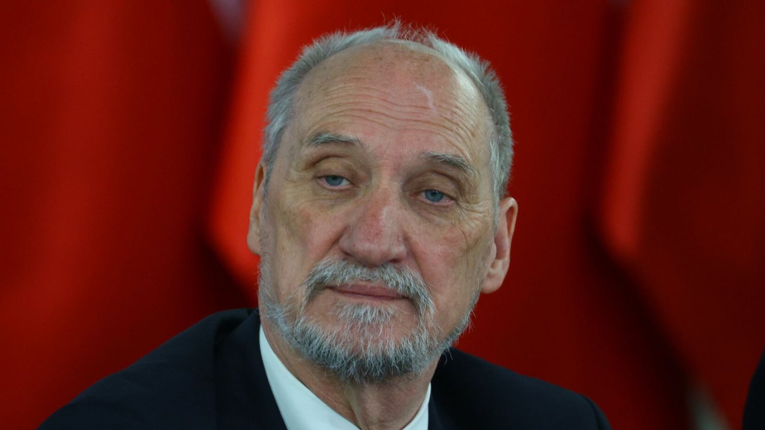 Podkomisja Macierewicza dalej wydaje publiczne pieniądze.