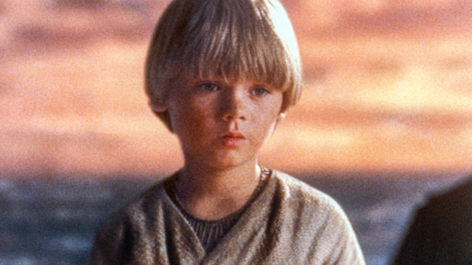 Jake Lloyd i życie po "Gwiezdnych wojnach". Matka aktorka opowiedziała o jego zdrowiu psychicznym. Jake Lloyd i życie po "Gwiezdnych wojnach". Matka aktorka opowiedziała o jego zdrowiu psychicznym.
