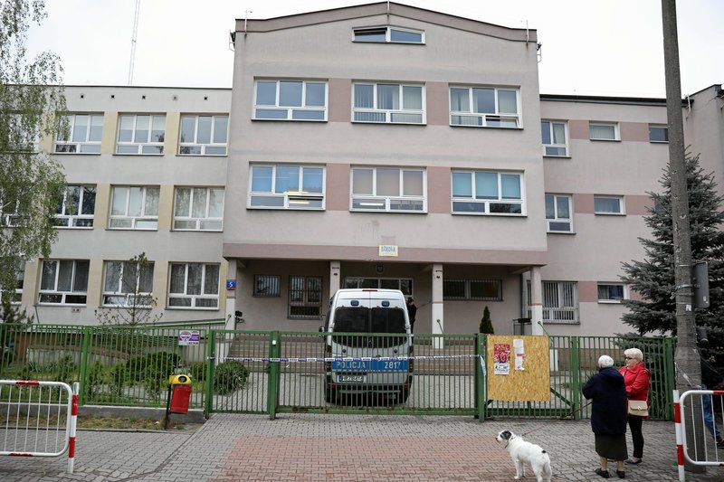 Do zabójstwa doszło w warszawskiej szkole w piątek.