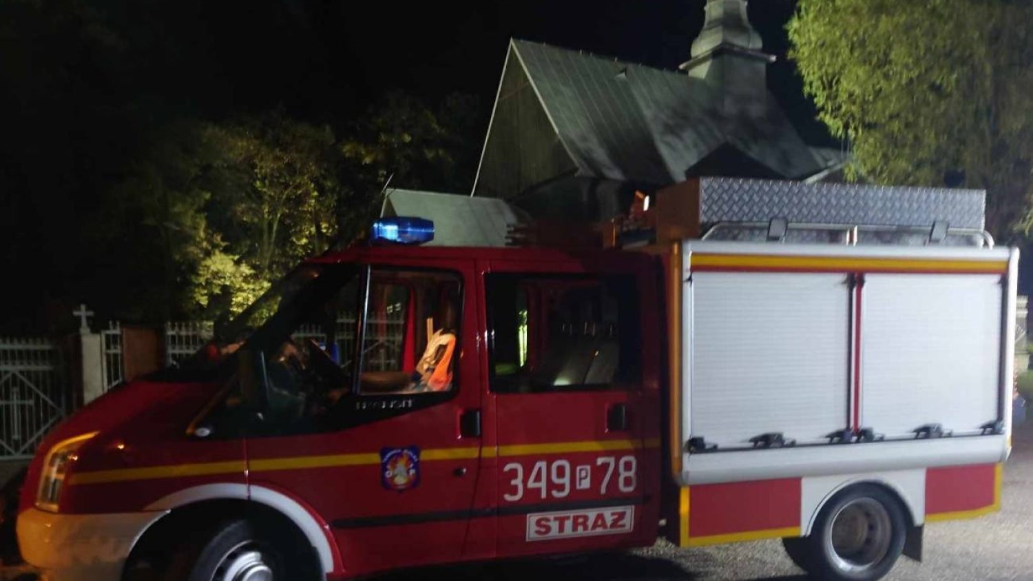 Kalisz – strażacy weszli na plebanię. Z księdzem nie było kontaktu