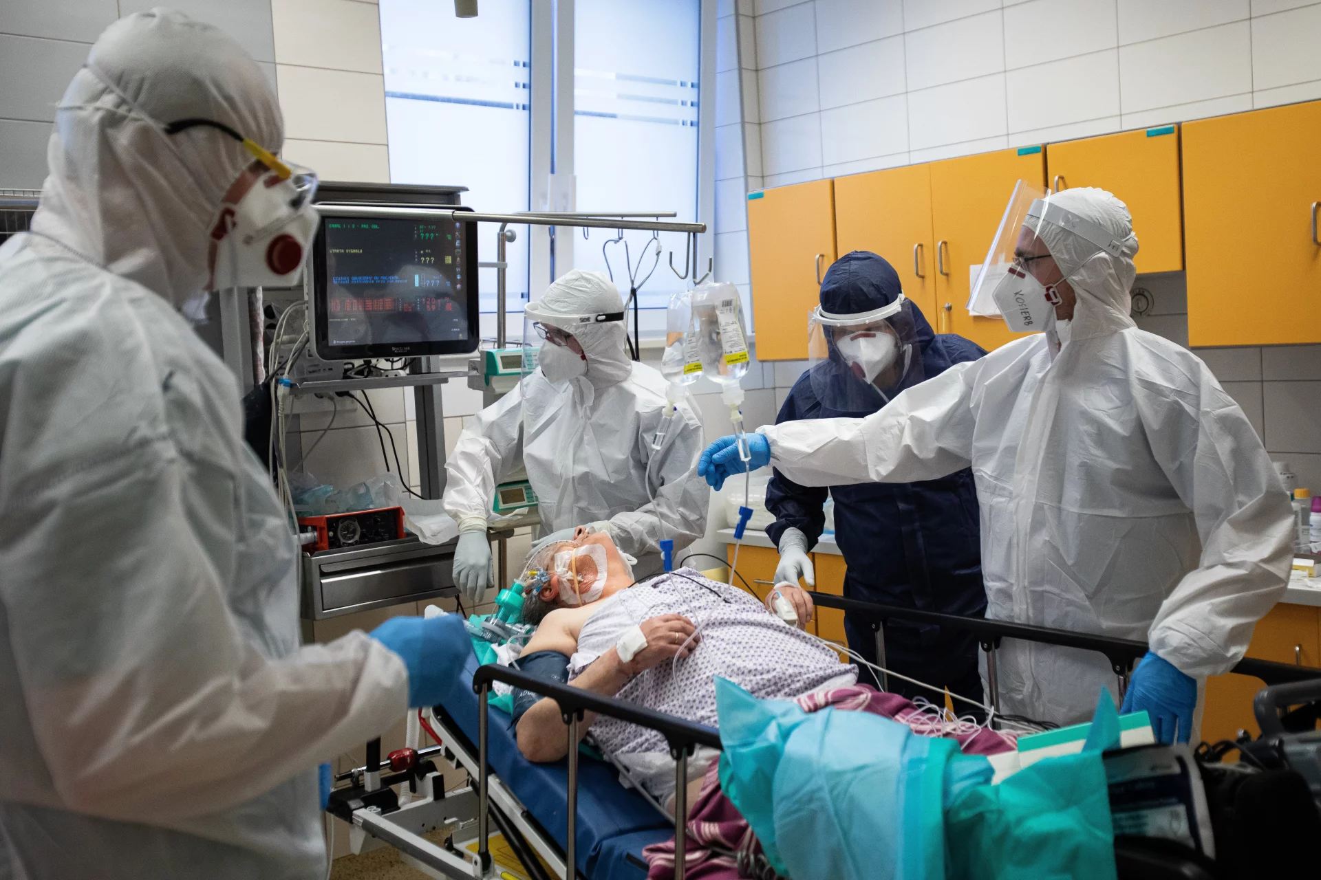 Epidemia koronawirusa na Śląsku niepokoi wiele zagranicznych stacji informacyjnych. O problemie napisało już m.in. BBC i Euronews. Koronawirus w Polsce. Świat rozpisuje się o zwiększonej skali zakażeń wśród pracowników polskich kopalni.