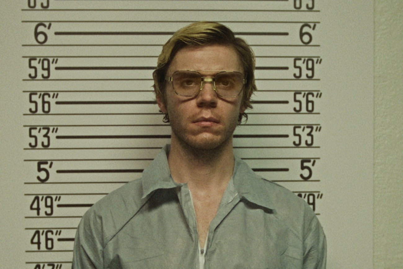 Rodzina jednej z ofiar Jeffreya Dahmera (w serialu Dahmer" gra go Evan Peters) nie wiedziała o tym, że powstaje o nim serial Netfliksa. Rodzina jednej z ofiar Jeffreya Dahmera (w serialu Dahmer" gra go Evan Peters) nie wiedziała o tym, że powstaje o nim serial Netfliksa.