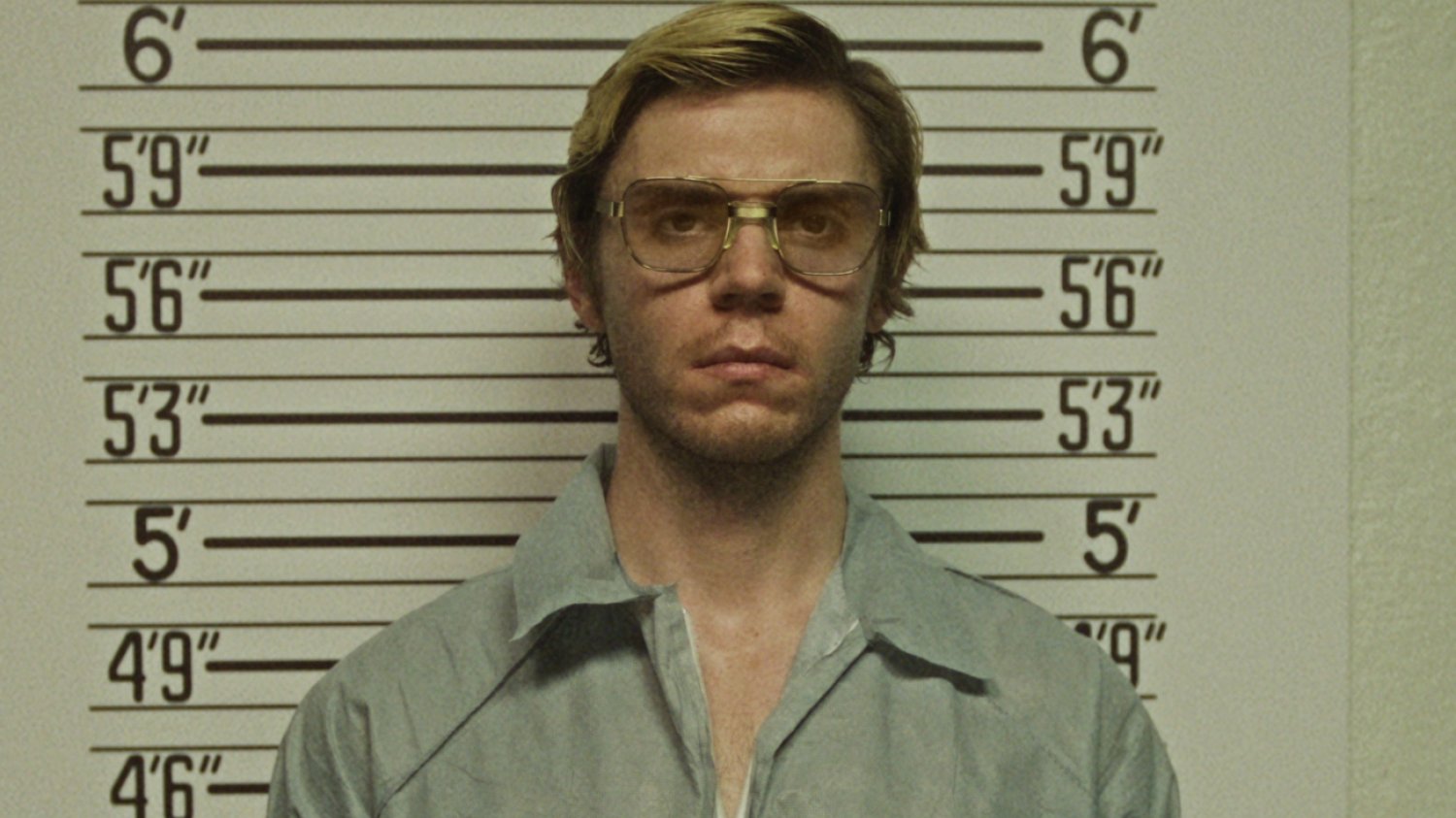 Rodzina jednej z ofiar Jeffreya Dahmera (w serialu Dahmer" gra go Evan Peters) nie wiedziała o tym, że powstaje o nim serial Netfliksa. Rodzina jednej z ofiar Jeffreya Dahmera (w serialu Dahmer" gra go Evan Peters) nie wiedziała o tym, że powstaje o nim serial Netfliksa.