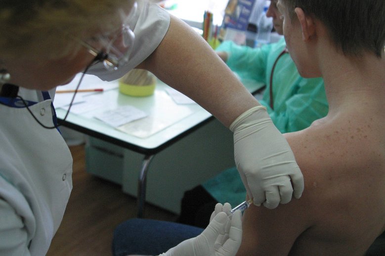 Szczepionka przeciwko chorobie wywołanej przez wirus Ebola ma walczyć z epidemią tej choroby w Demokratycznej Republice Konga.