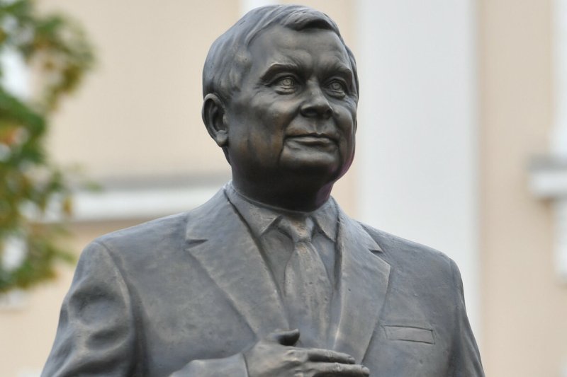 Pomnik Kaczyńskiego w Lublinie. Niektórym przypomina Stalina i Kim Dzong Una