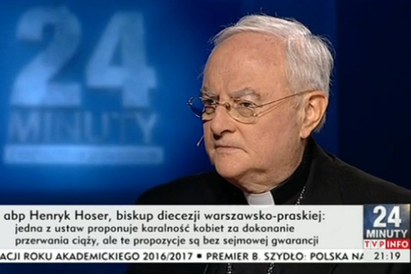 Arcybiskup Henryk Hoser na antenie TVP Info tłumaczył, że ciąże z gwałtu zdarzają się rzadko, bo w takich sytuacjach "stres jest tak silny, że do zapłodnienia dochodzi rzadziej"