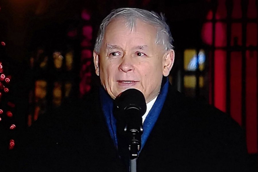 Jarosław Kaczyński podczas 93. miesięcznicy smoleńskiej. Zostały jeszcze tylko 3.