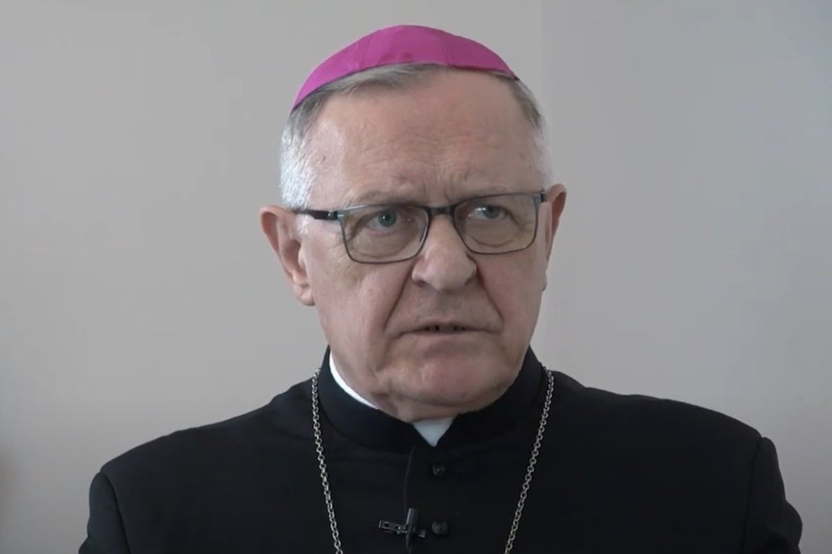 Bp Edward Dajczak opowiedział o walce z depresją.