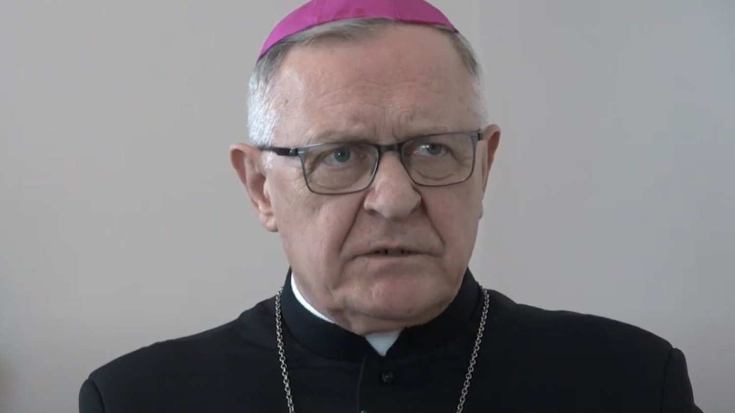 Bp Edward Dajczak opowiedział o walce z depresją.